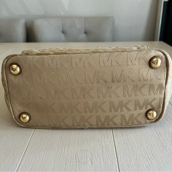 Michael Kors Canvas Jet Set Medium Logo Tote